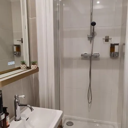 Champs Elysees Apartman *