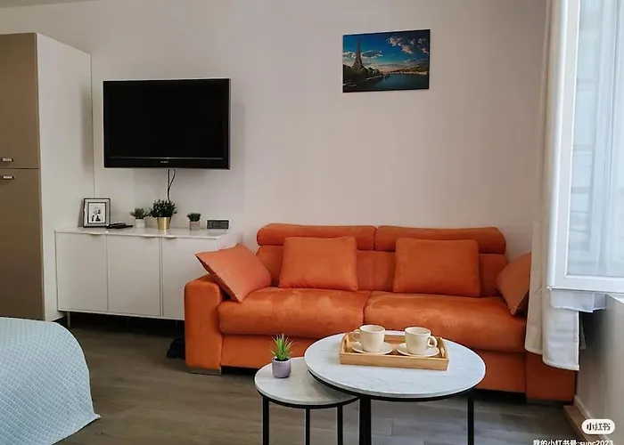 Champs Elysees Апартаменты *